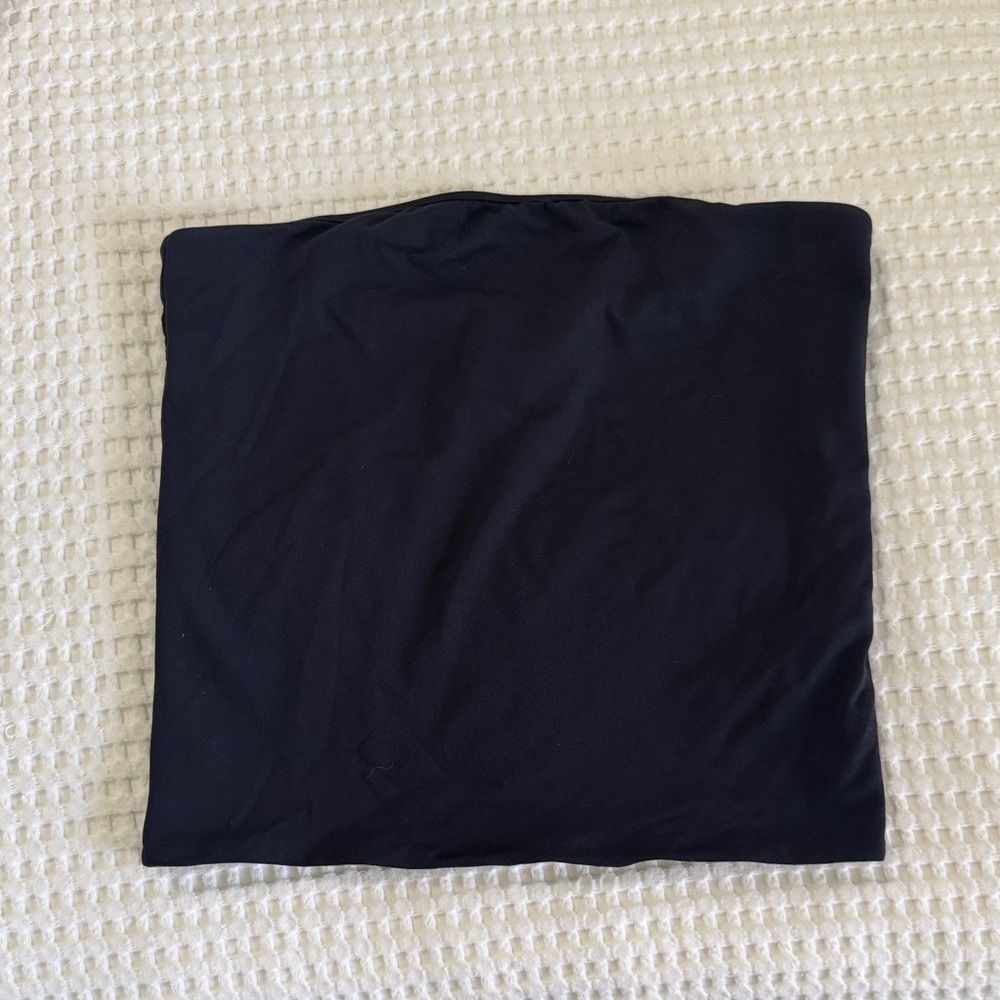 Aritzia Babaton Black Strapless Tube top
